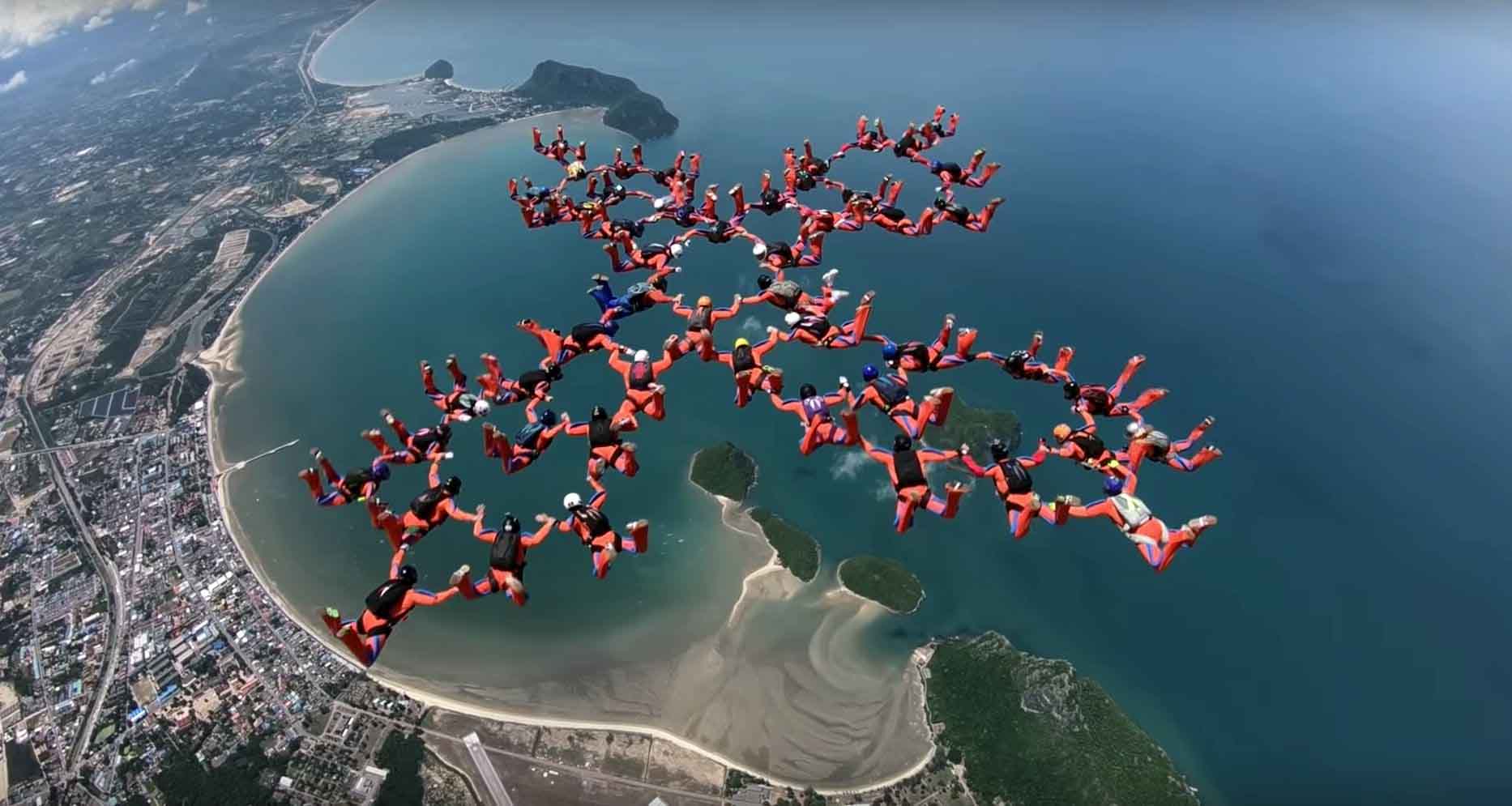 'X' in honor of HM Maha Vajiralongkorn, the new King of Thailand, formation built in May 2018