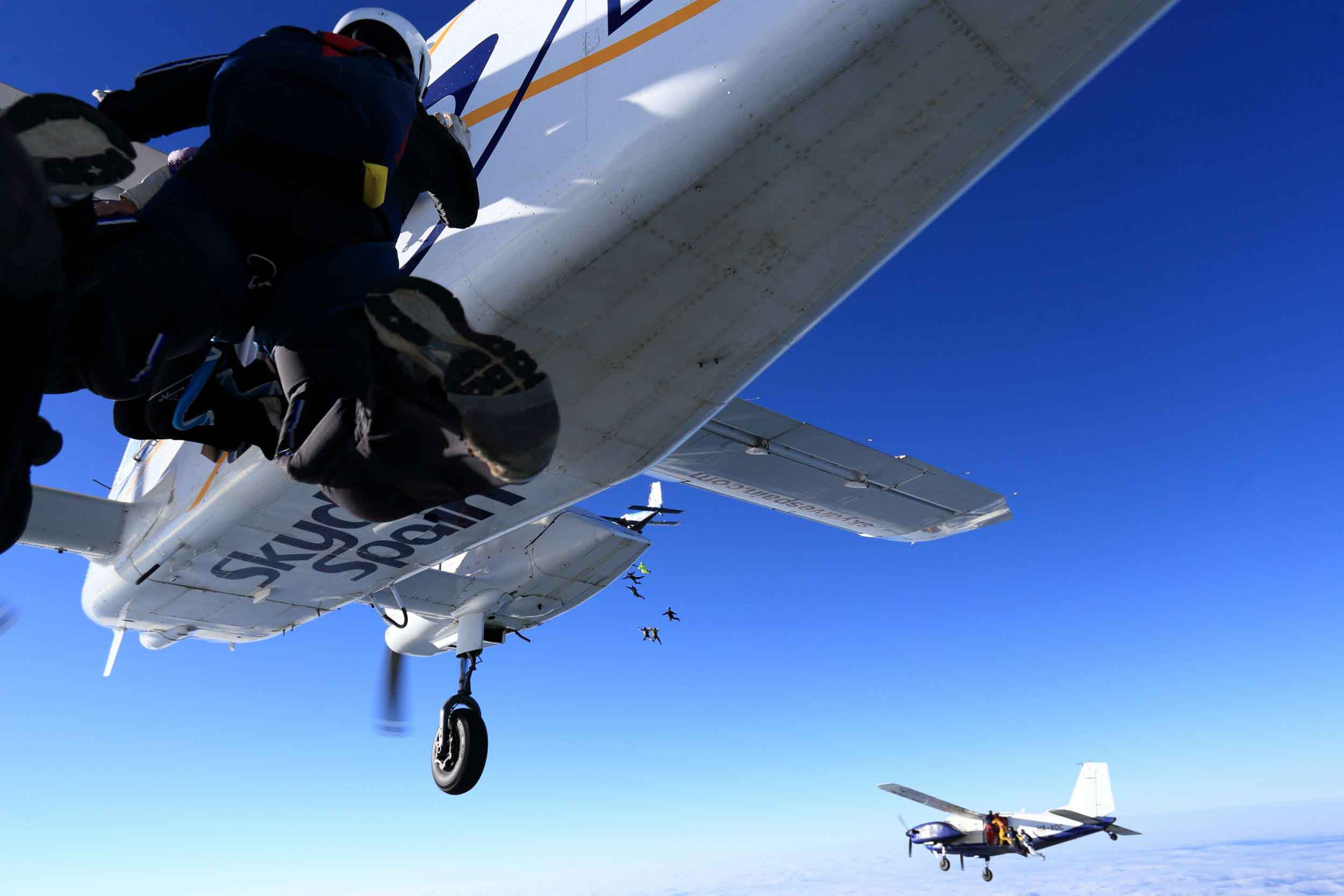The Euro Bigway camp will use 3 aircraft formations