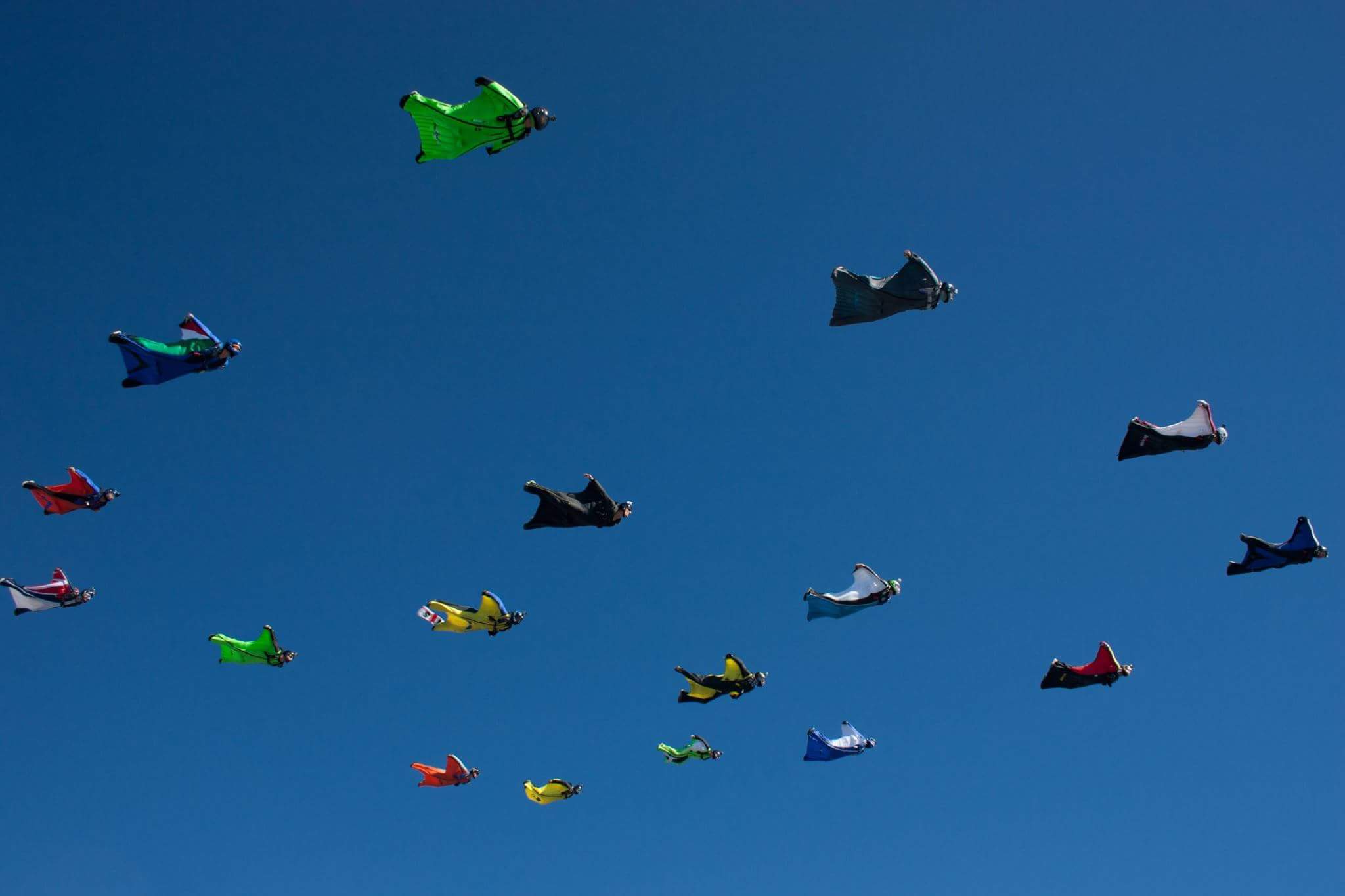 Italian Wingsuit record - 16