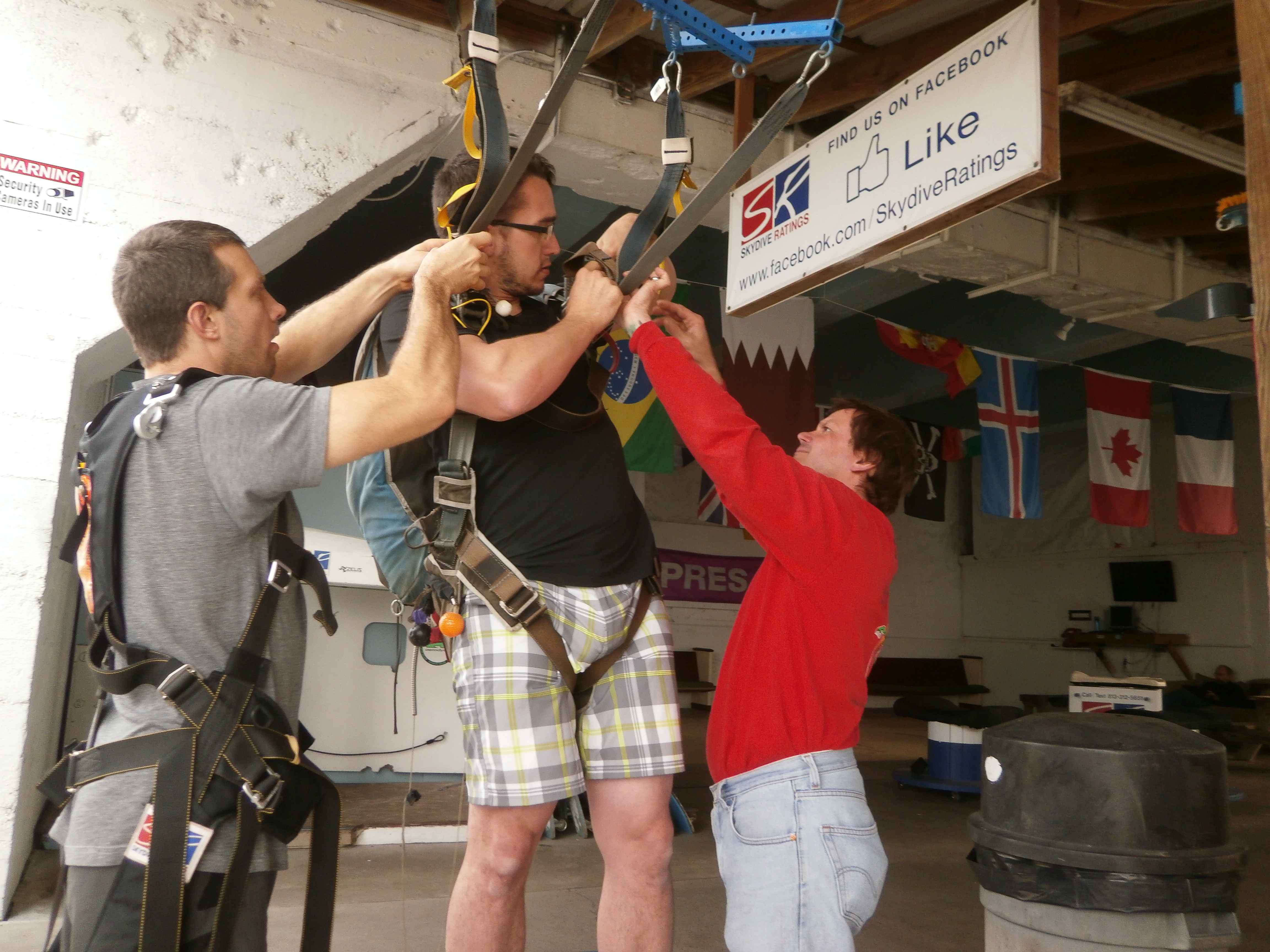 Suspended harness for cutaway practice