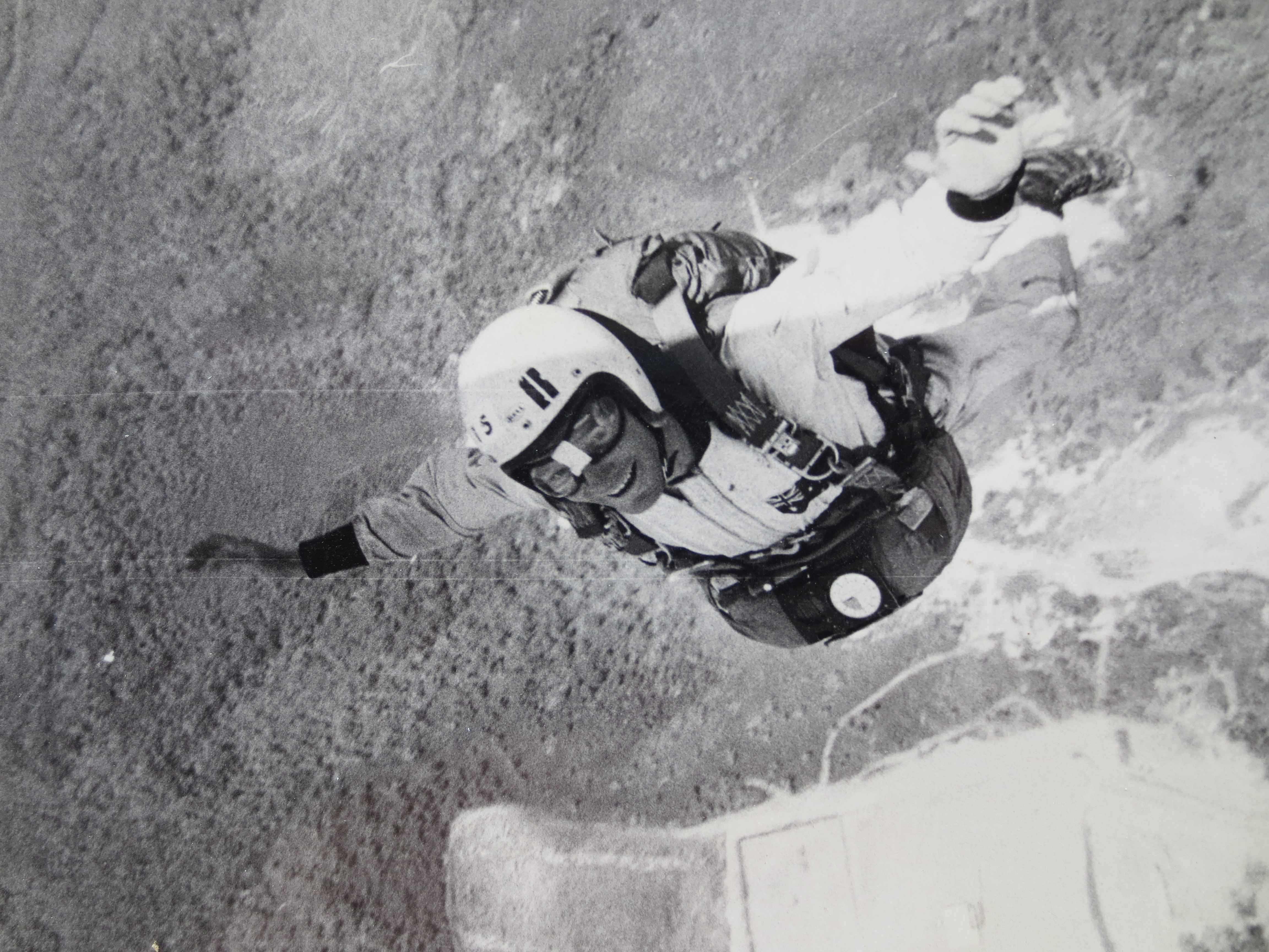 Macca's 1,000th jump in 1971 – Nice tape on the googles! ;-)