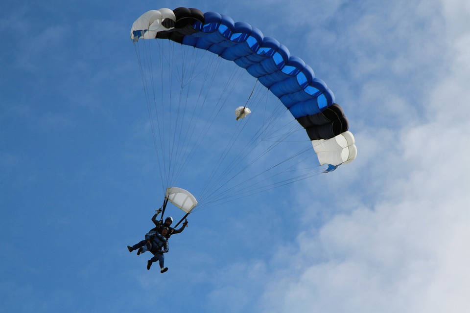 Michael Fassbender does a tandem jump