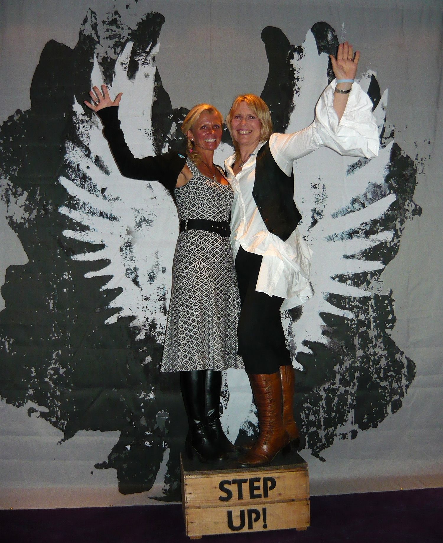 Wendy Smith and Molly Bedingfield, Global Angels