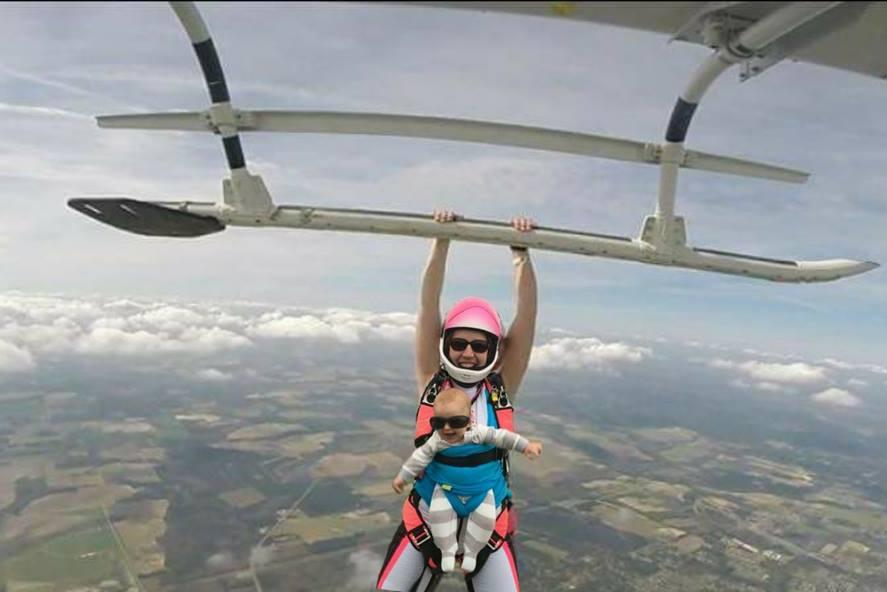 Fake photo of 'baby's tandem' jump