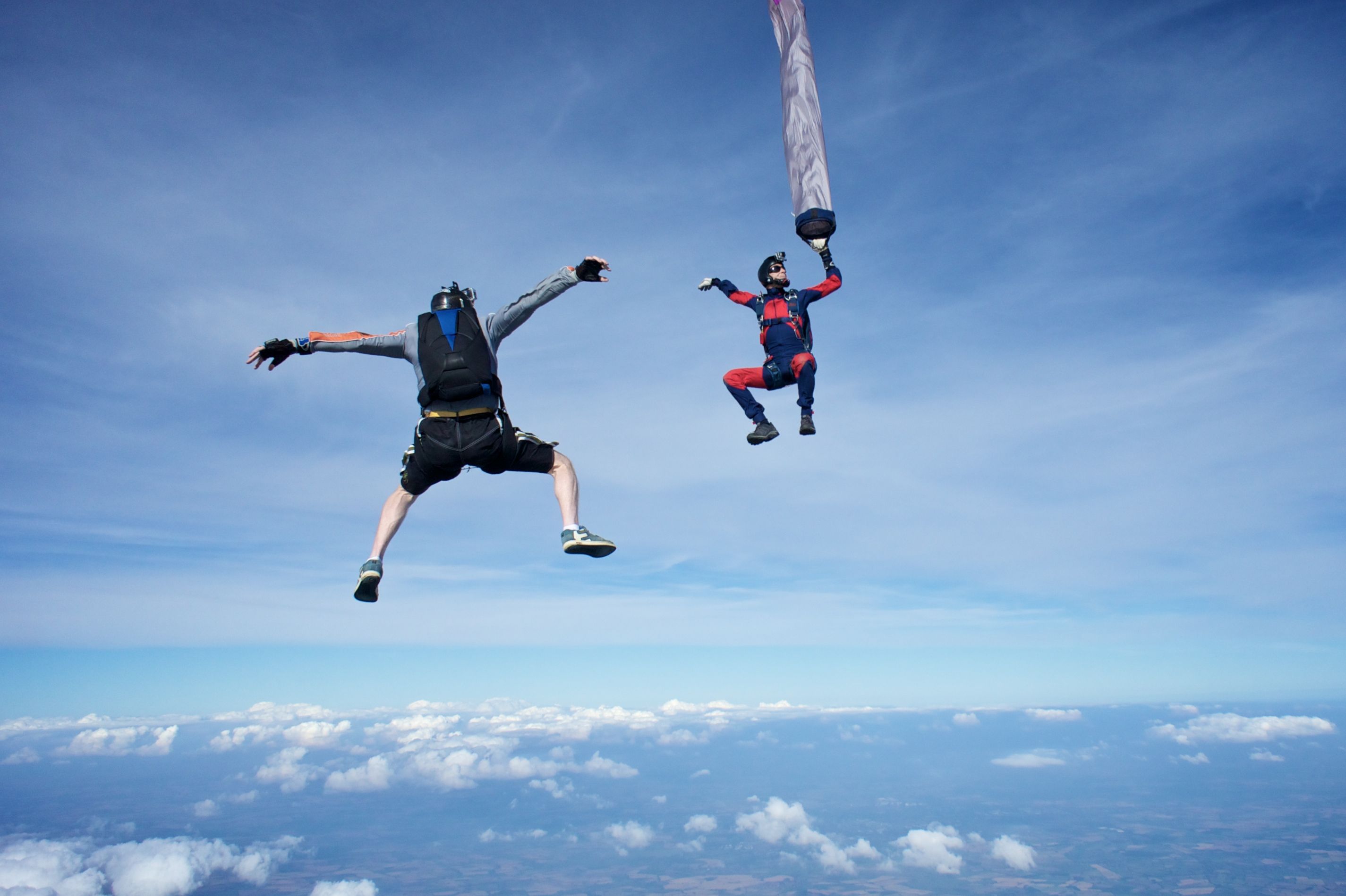 Freefly fun with tube - © Sam Friedrich / acumenimages.com